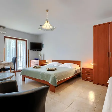 Alba-3 By Interhome *